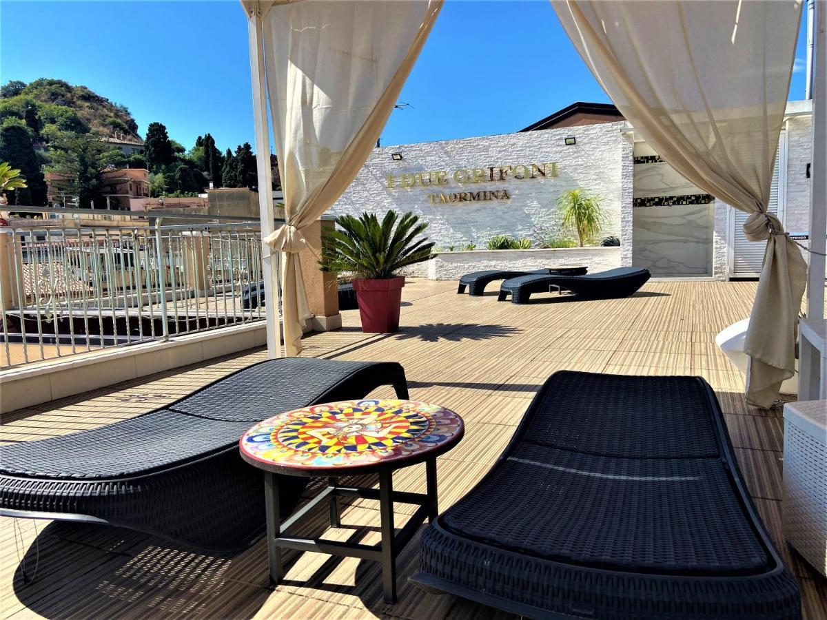 טאורמינה I Due Grifoni Apartments מראה חיצוני תמונה